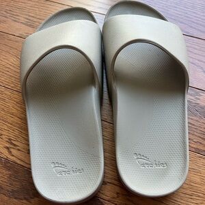 Archies Women's Sandals - Cream